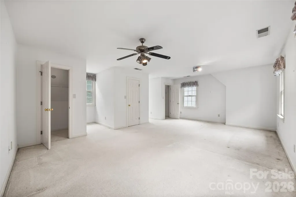 7411 Leharne Drive Charlotte NC 28270