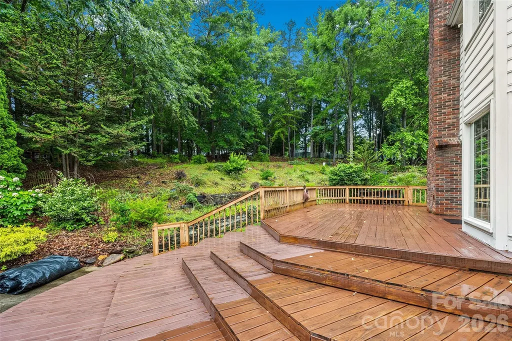 7411 Leharne Drive Charlotte NC 28270