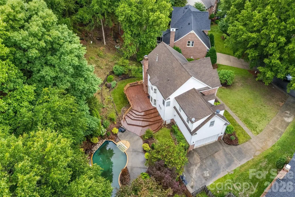 7411 Leharne Drive Charlotte NC 28270
