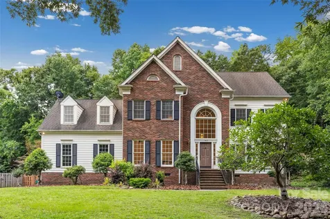 7411 Leharne Drive Charlotte NC 28270