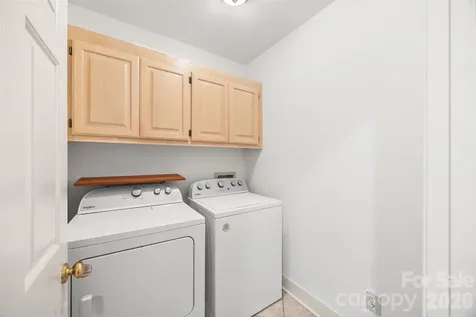 7411 Leharne Drive Charlotte NC 28270