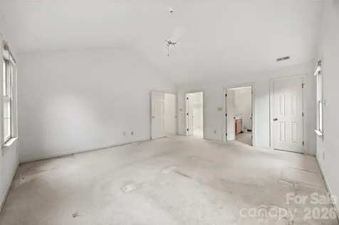 7411 Leharne Drive Charlotte NC 28270