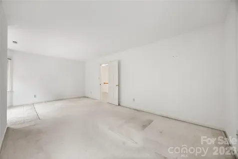 7411 Leharne Drive Charlotte NC 28270