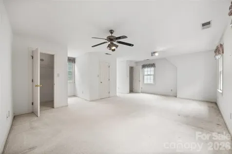 7411 Leharne Drive Charlotte NC 28270