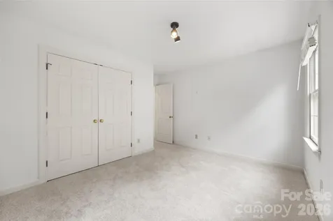 7411 Leharne Drive Charlotte NC 28270
