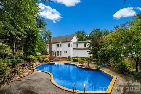 7411 Leharne Drive Charlotte NC 28270