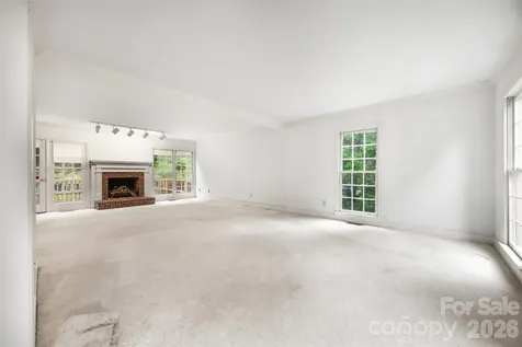7411 Leharne Drive Charlotte NC 28270