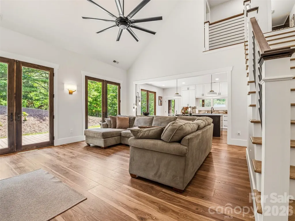 158 Trellem Trail Hendersonville NC 28739