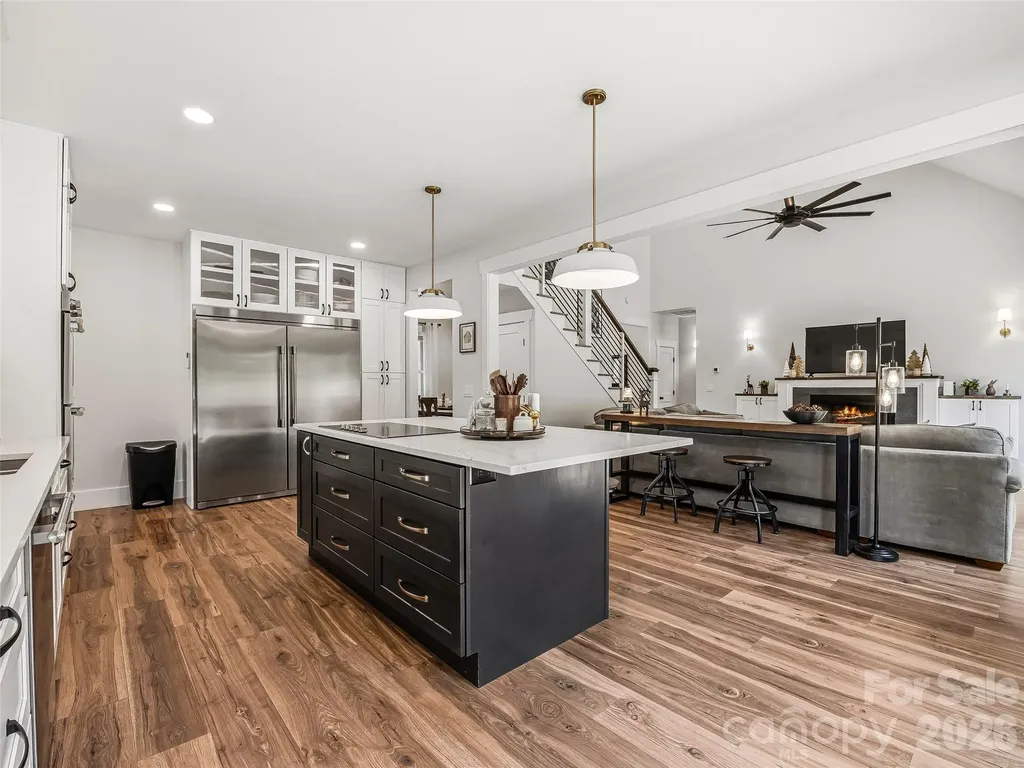 158 Trellem Trail Hendersonville NC 28739