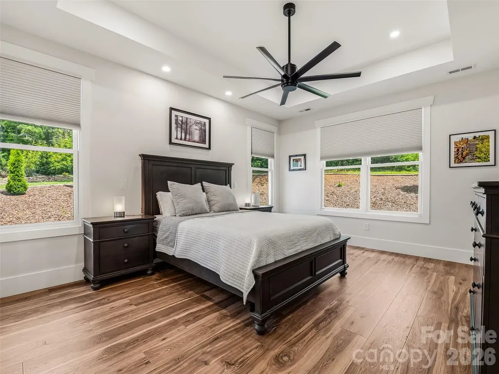 158 Trellem Trail Hendersonville NC 28739