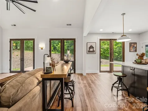 158 Trellem Trail Hendersonville NC 28739