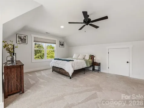 158 Trellem Trail Hendersonville NC 28739