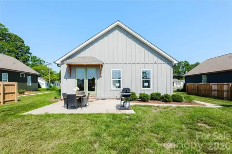 117 Roper Street Belmont NC 28012