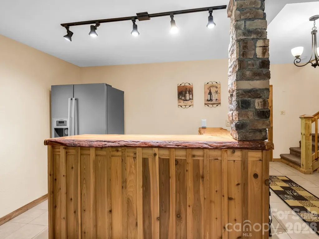 165 Dream Road Hendersonville NC 28792