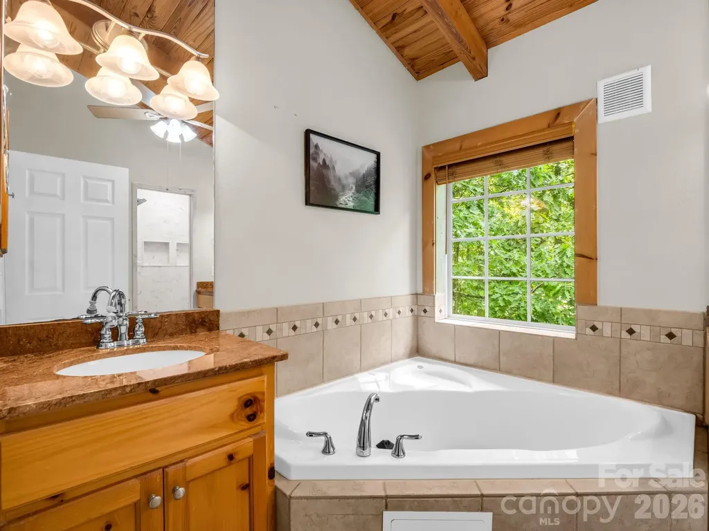 165 Dream Road Hendersonville NC 28792