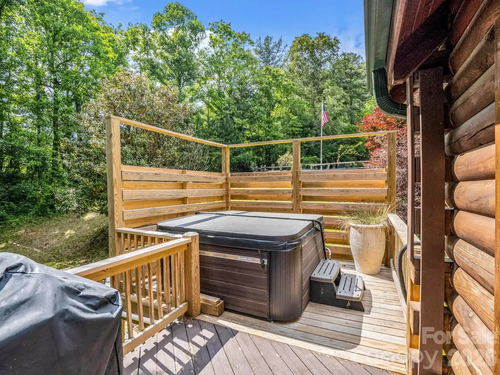 165 Dream Road Hendersonville NC 28792