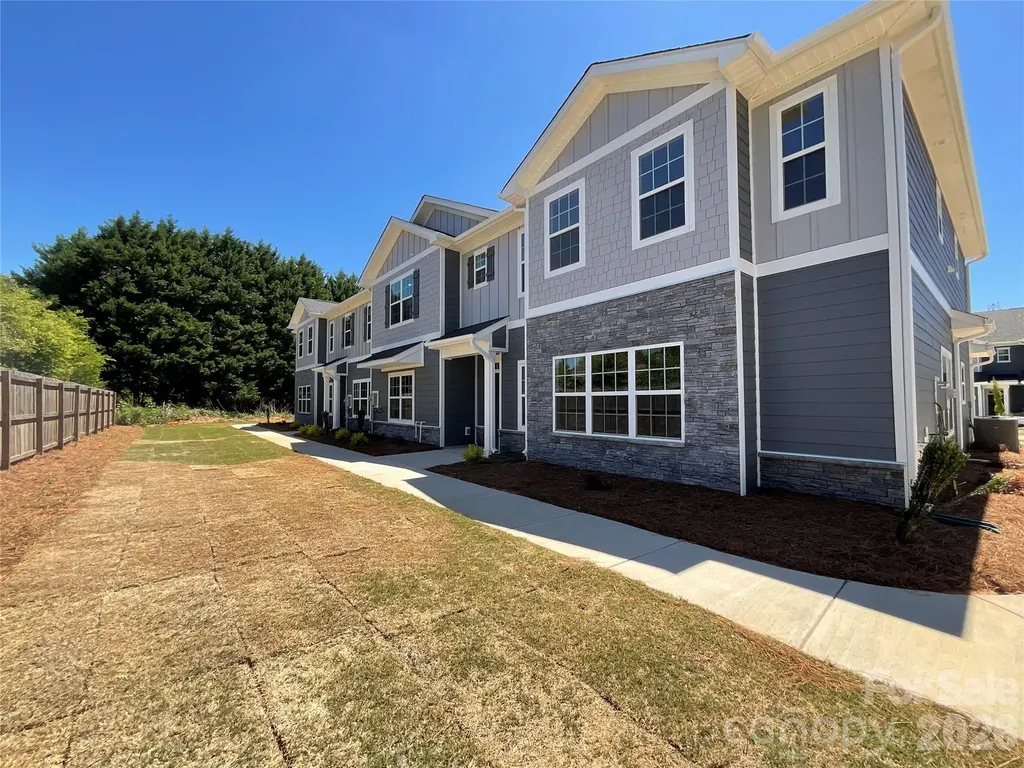 718 Longleaf Avenue Gastonia NC 28056