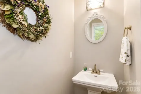 106 Planters Drive Statesville NC 28677