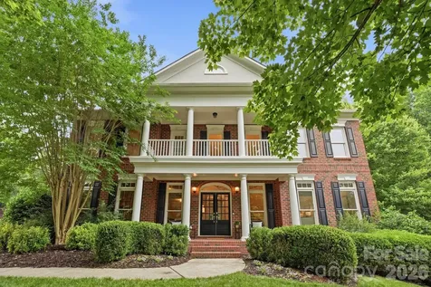 1107 Doverstone Court Matthews NC 28104