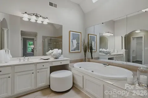1107 Doverstone Court Matthews NC 28104