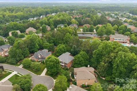 1107 Doverstone Court Matthews NC 28104