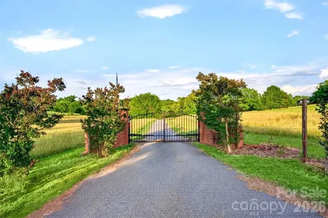 502 Hickory Hollow Road Inman SC 29349