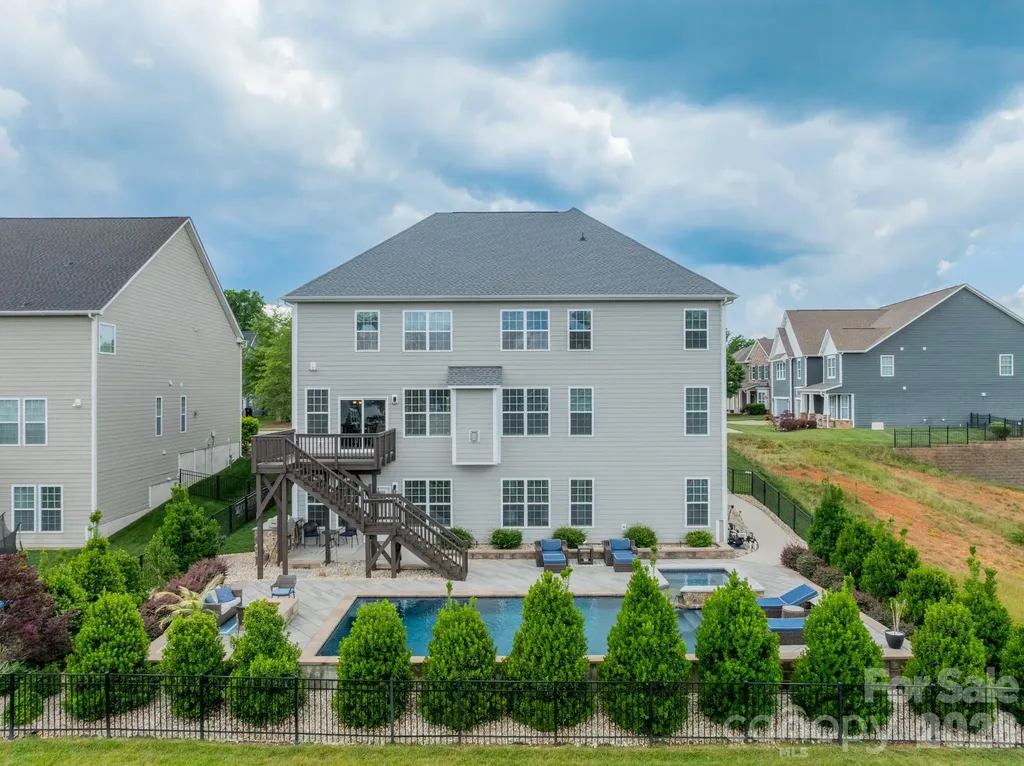 208 Canoe Pole Lane Mooresville NC 28117