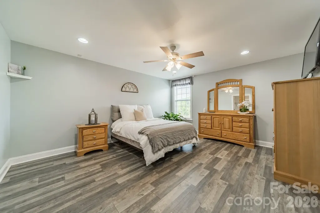 208 Canoe Pole Lane Mooresville NC 28117