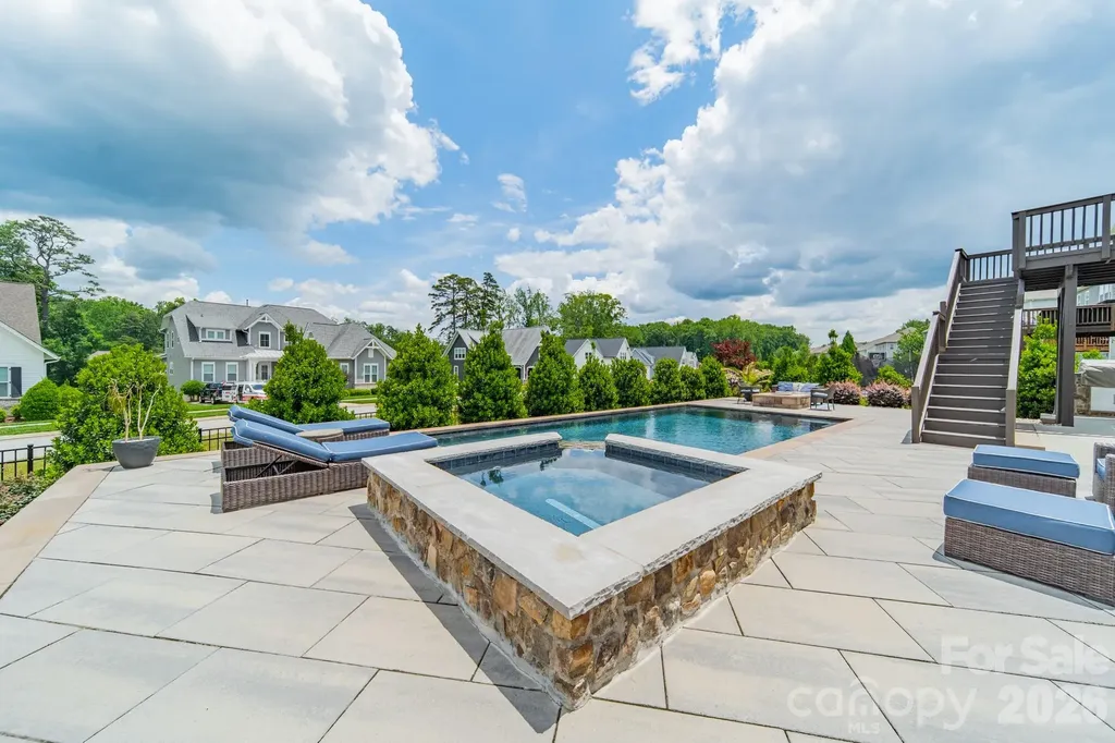 208 Canoe Pole Lane Mooresville NC 28117