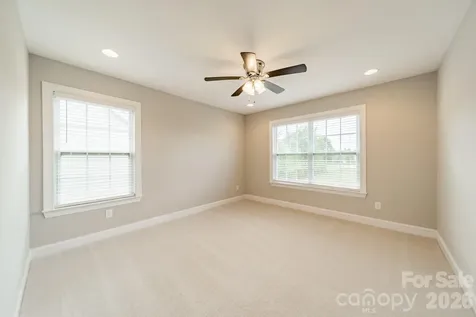 208 Canoe Pole Lane Mooresville NC 28117