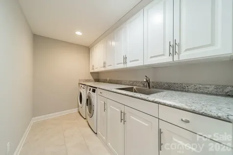 208 Canoe Pole Lane Mooresville NC 28117