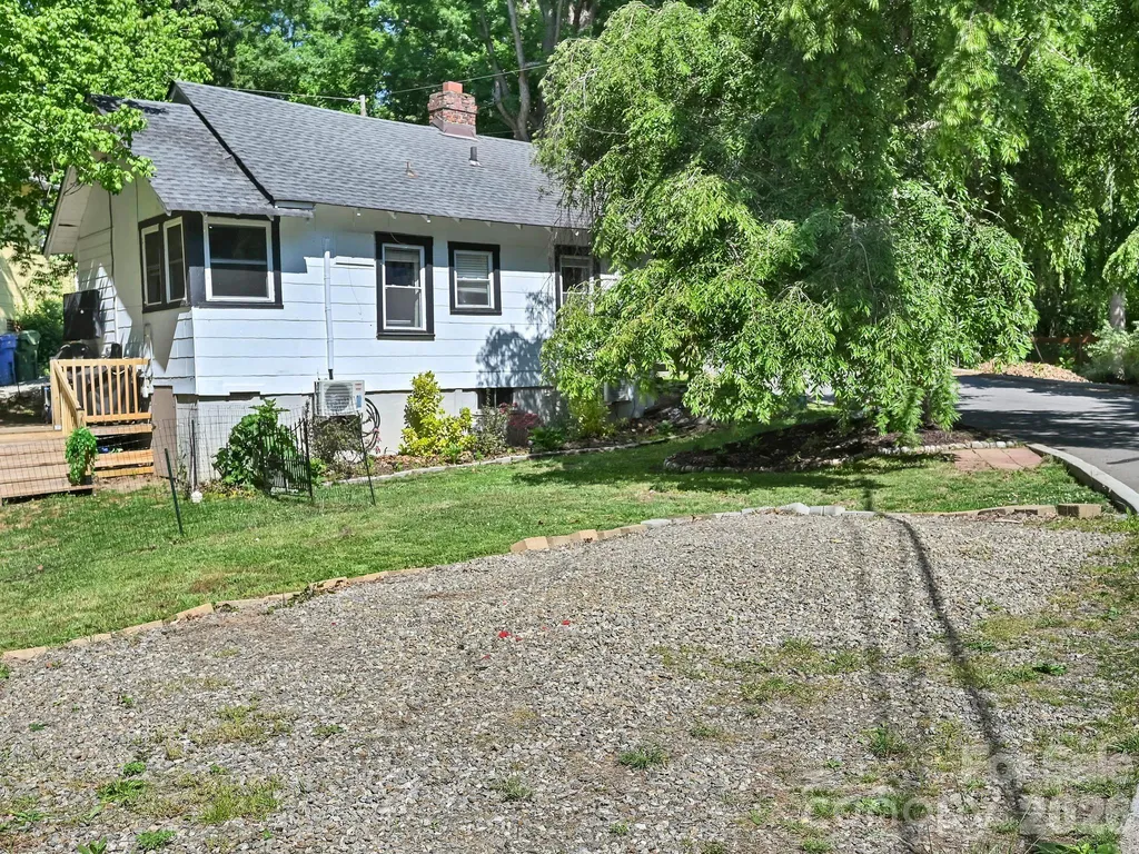 24 Chatham Road Asheville NC 28804