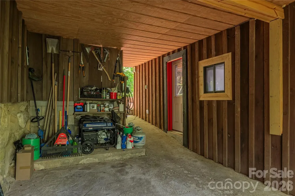 154 Timberside Drive Mars Hill NC 28754