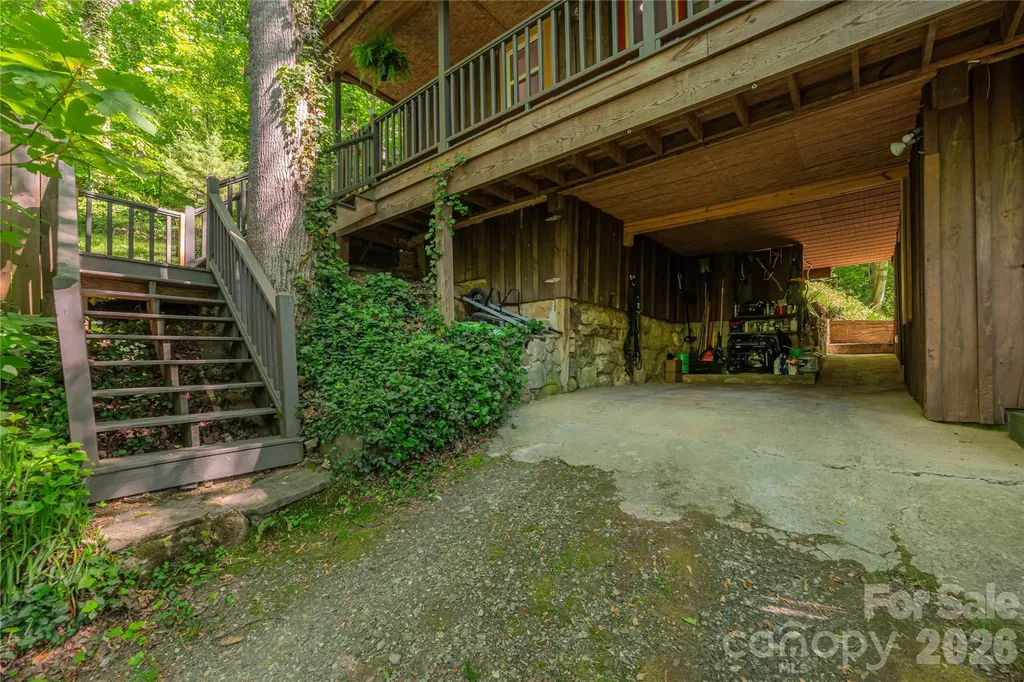 154 Timberside Drive Mars Hill NC 28754