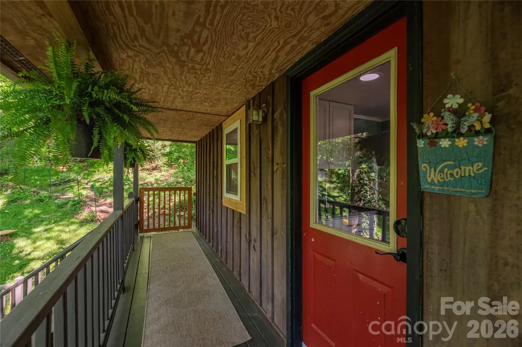 154 Timberside Drive Mars Hill NC 28754