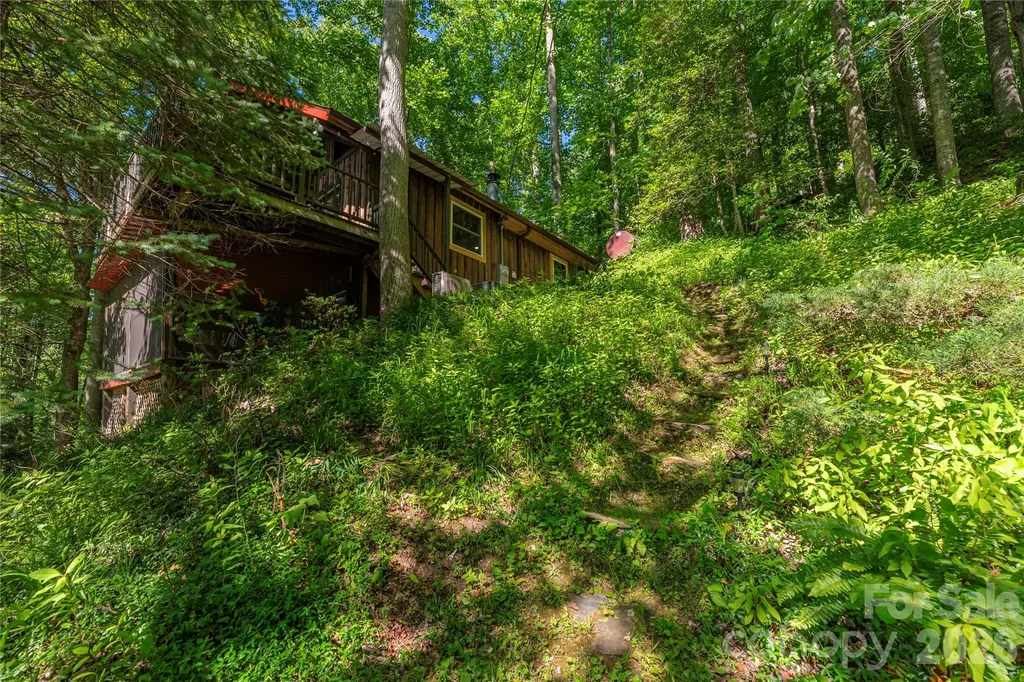 154 Timberside Drive Mars Hill NC 28754