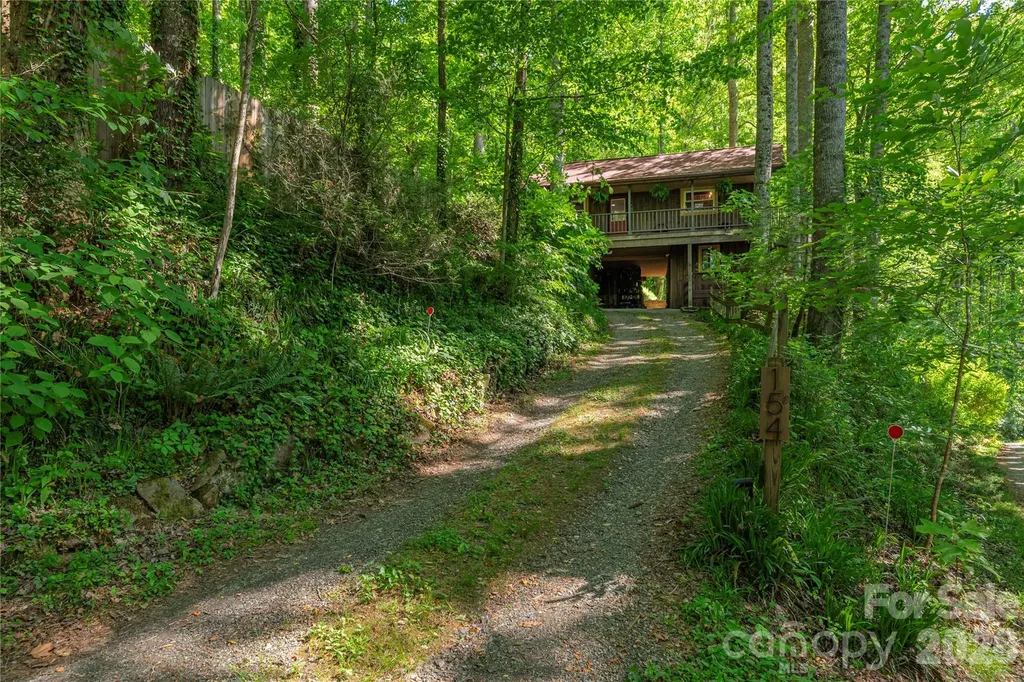 154 Timberside Drive Mars Hill NC 28754