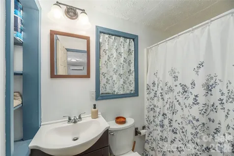 154 Timberside Drive Mars Hill NC 28754