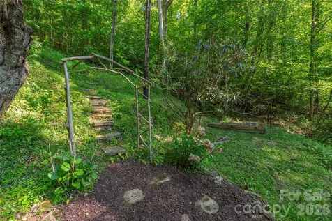 154 Timberside Drive Mars Hill NC 28754