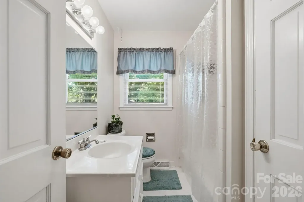 4323 Creemore Drive Charlotte NC 28213