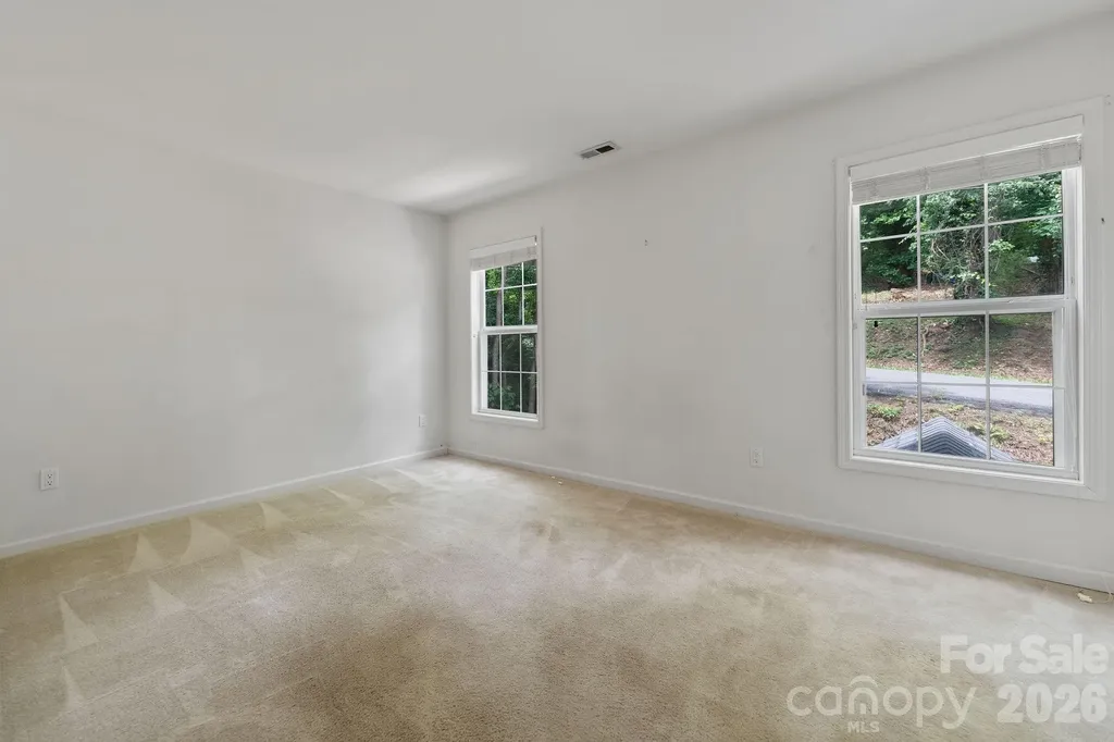 1 Pickwick Road Asheville NC 28803