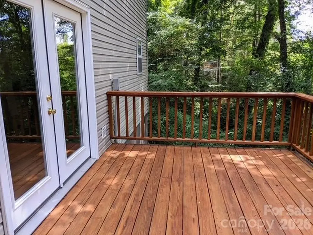 1 Pickwick Road Asheville NC 28803