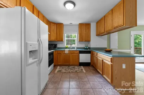 1 Pickwick Road Asheville NC 28803