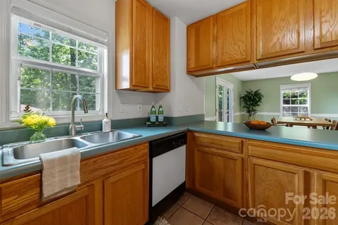 1 Pickwick Road Asheville NC 28803