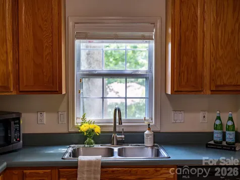 1 Pickwick Road Asheville NC 28803