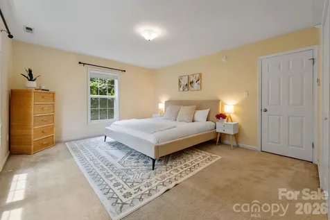 1 Pickwick Road Asheville NC 28803