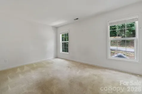 1 Pickwick Road Asheville NC 28803