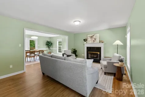 1 Pickwick Road Asheville NC 28803