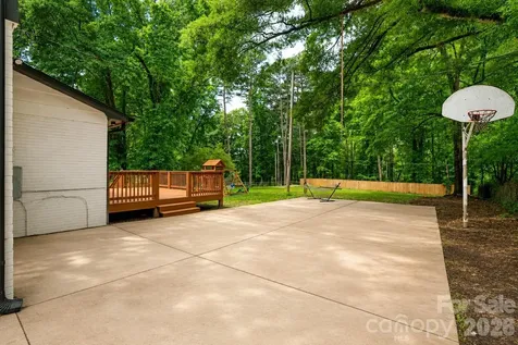 833 Knowles Drive Dallas NC 28034