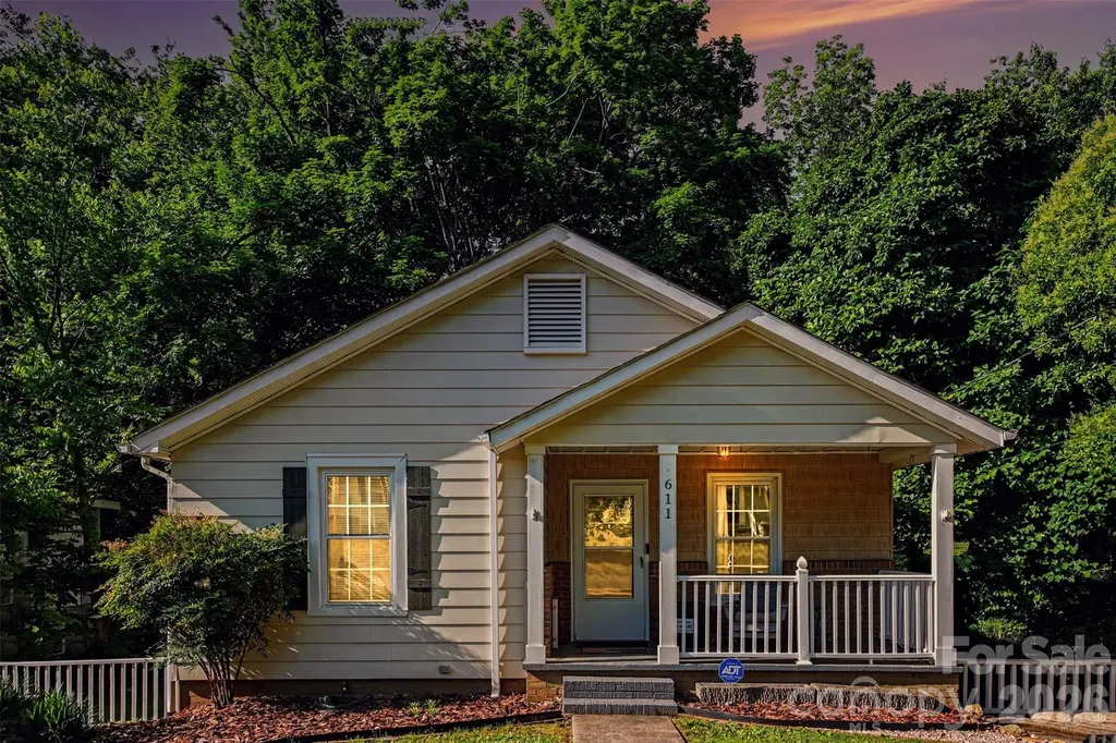 611 E 4th Avenue Gastonia NC 28054
